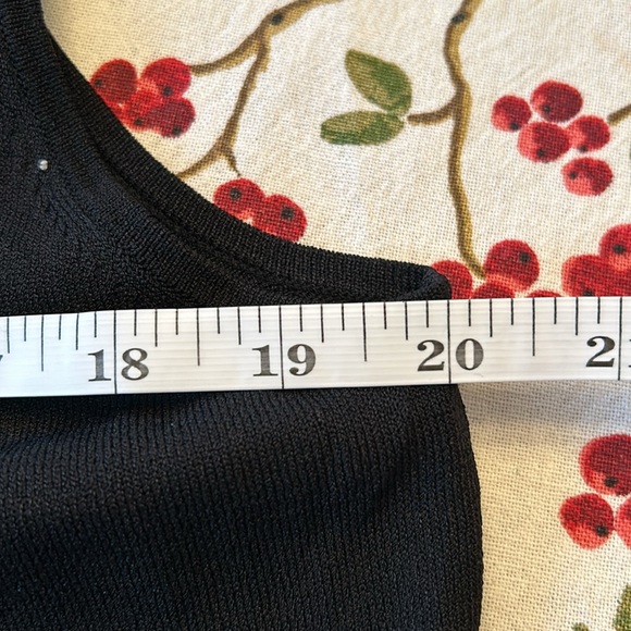 VINTAGE black embroidered camisole/tank size small/medium - Picture 8 of 9